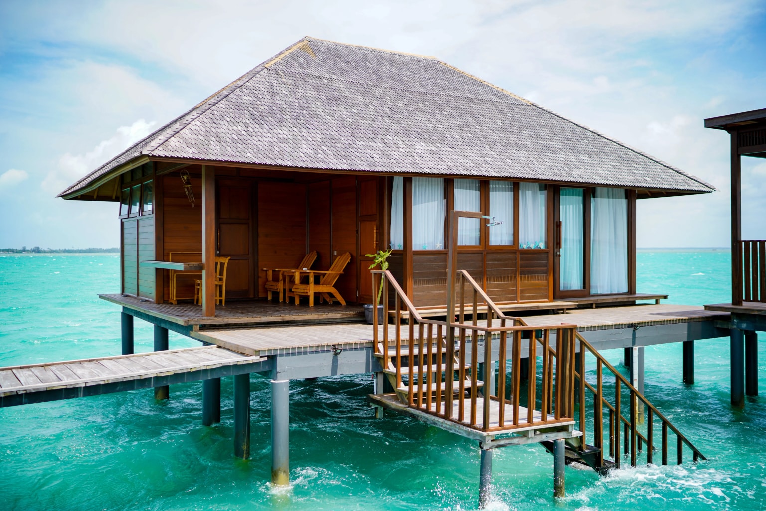 Villa Overwater Premium (4 Tamu) 3